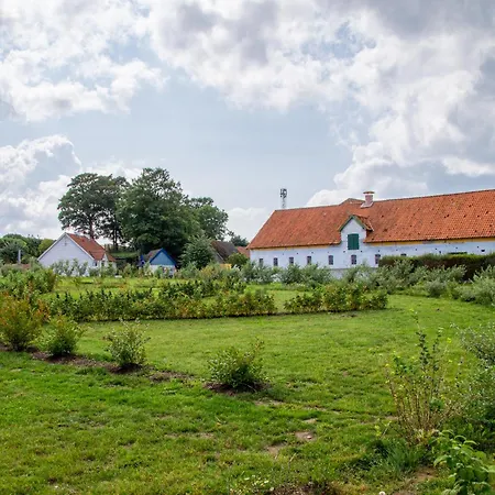 Nøddehaven * Eg